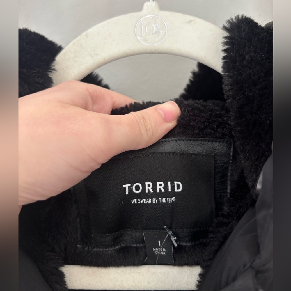Torrid Black Faux Fur Hooded Longline Puffer Coat - Picture 7 of 11